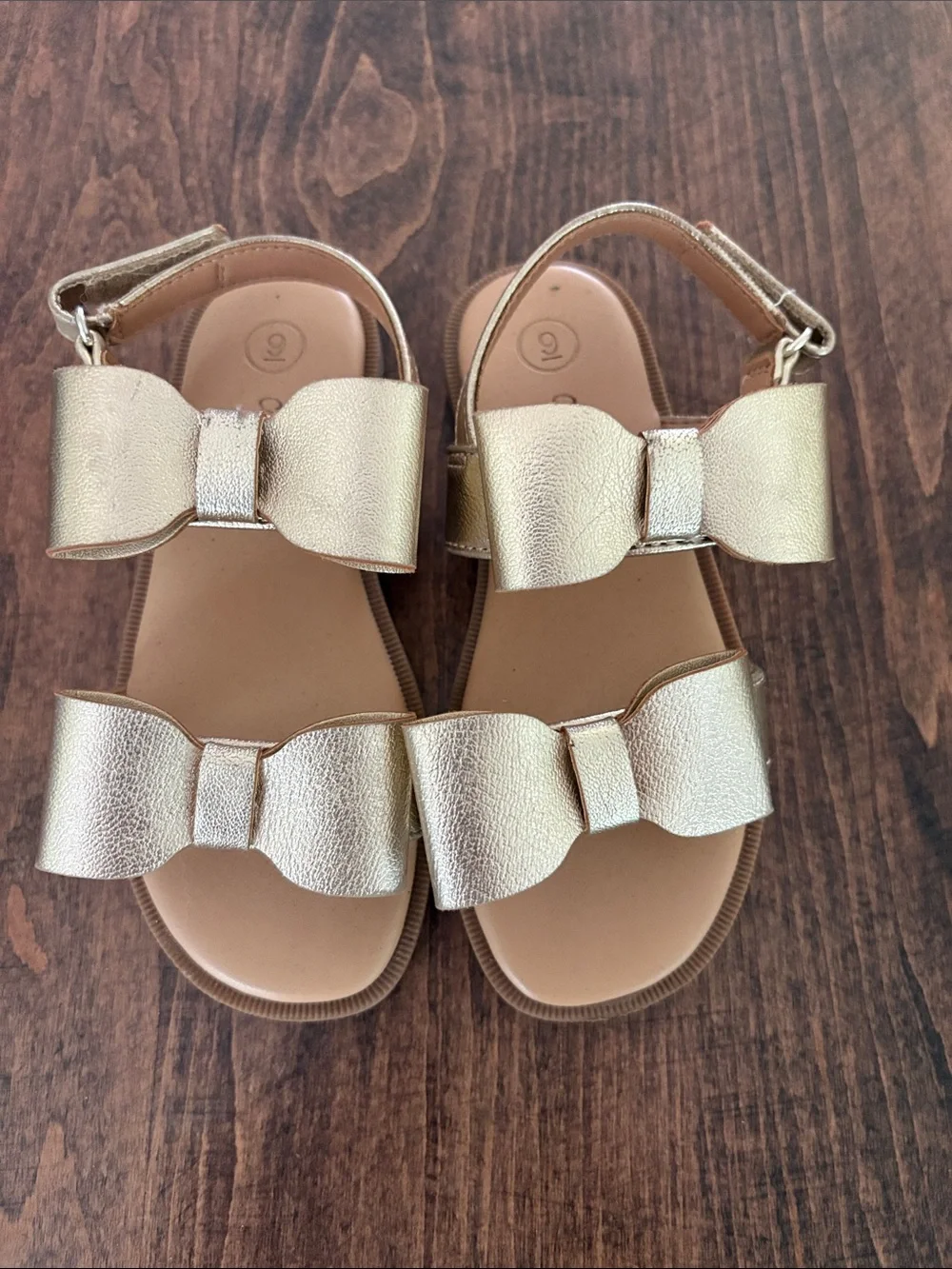 Cat & Jack Girls Pink Flower and Gold Bow Sandal Set